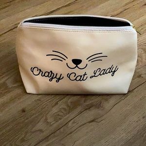 CrazyCatLady travel,makeup bag,no damage,zipper good,gold,zipperpull,light wear